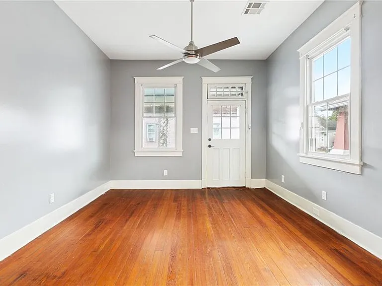 1705 Rousselin Dr — Photo 3