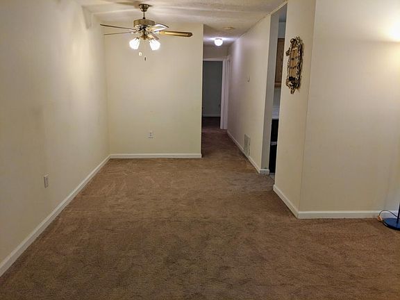 3rd image of 1875 Lee Hwy APT 15