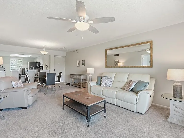 240 Cypress Ln #240 — Photo 9