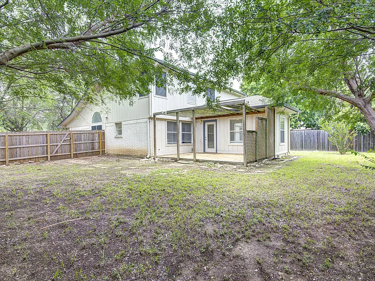 4300 Companeros Way — Photo 30