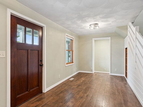 5th image of 308 S Washington St