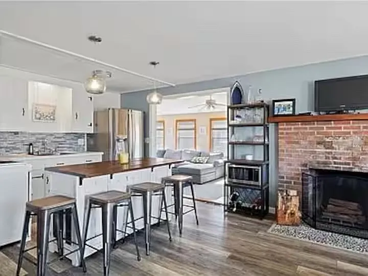 10 Stanton Ave — Photo 3