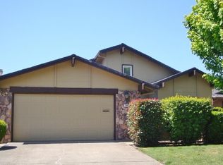 5840 Gloria Dr, Sacramento, CA 95822