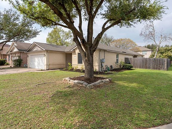 3rd image of 2201 Kimra Ln