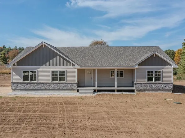 384 North River Road, Epping, NH 03042