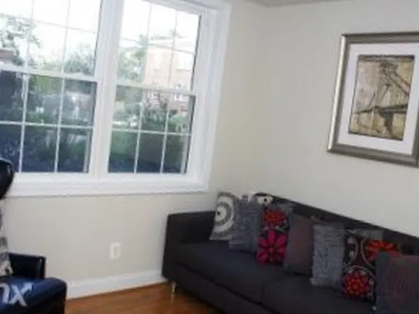 207 16th St NE, Washington, DC