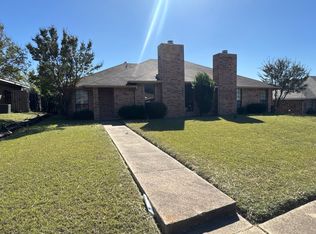 506 Amber Ln, Desoto, TX