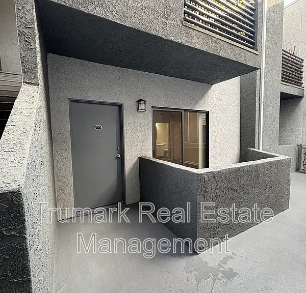 701 Hollywood Way #115 — Photo 11