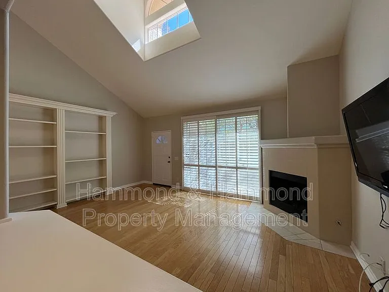 22243 Shadow Valley Cir — Photo 6