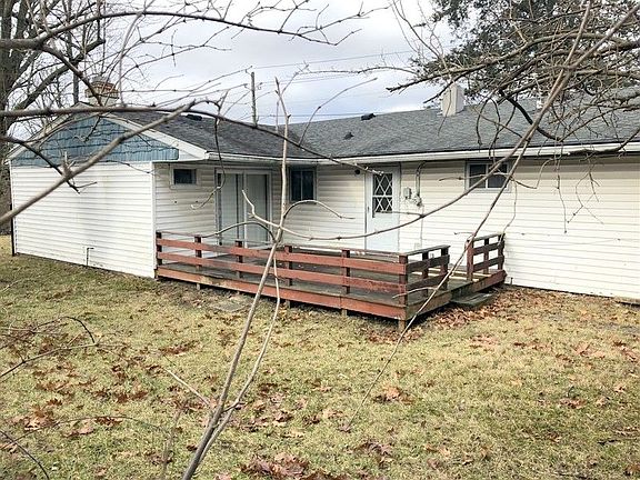 2nd image of 5701 E 40th St
