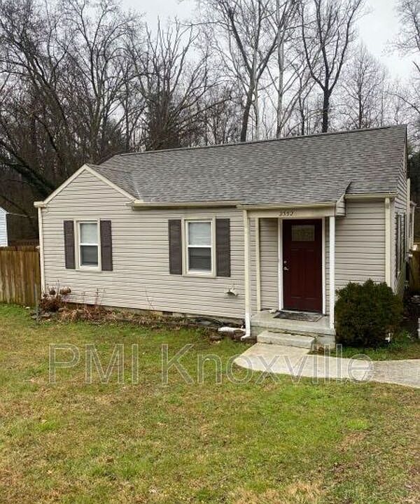 1st image of 2352 Greenfield Ln