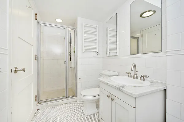 Rented by Keller Williams NYC | media 23
