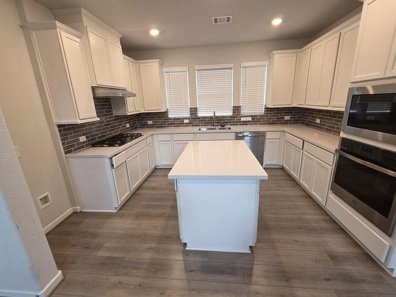 3rd image of 396 Weimer Lagoon Rd