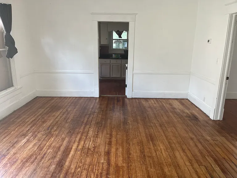 108 W Wallace St — Photo 3