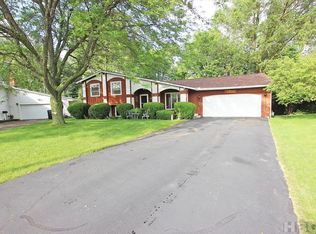 482 Eisenhower Dr, Fostoria, OH 44830
