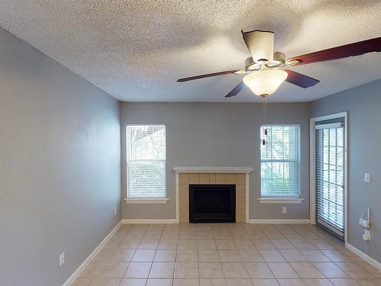 Altamira Place Apartment Homes — Photo 86