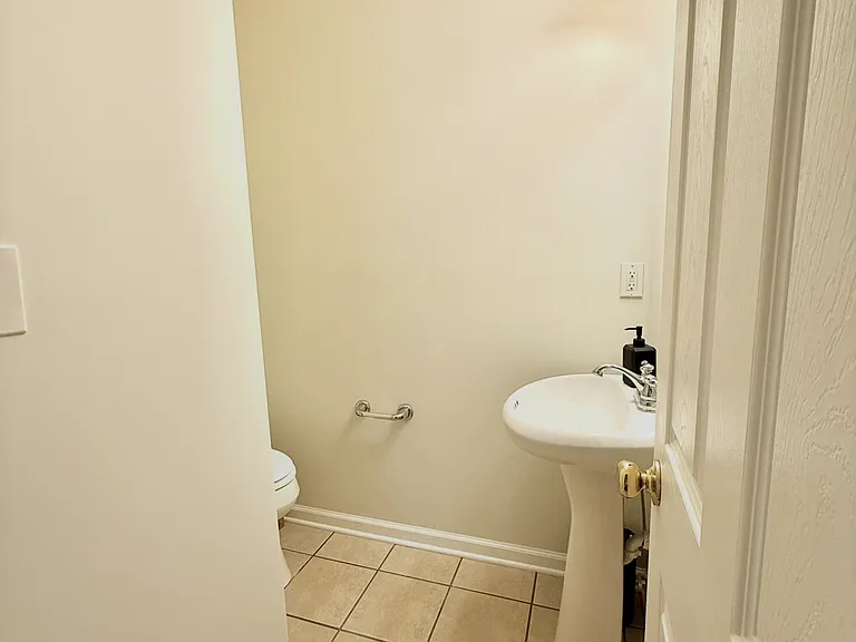 2045 N Economy Rd — Photo 16