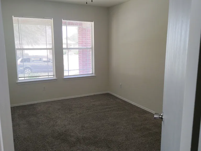 382 Lake Washington Dr — Photo 12