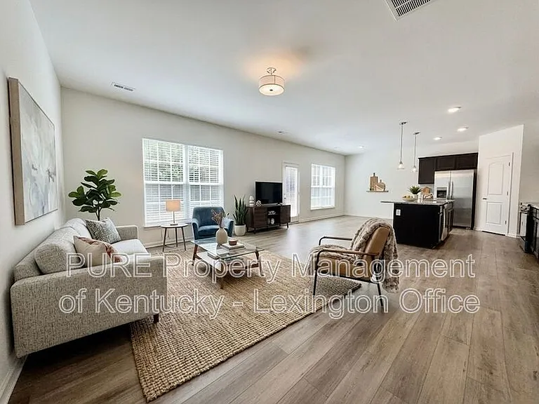 852 Halford Pl — Photo 6