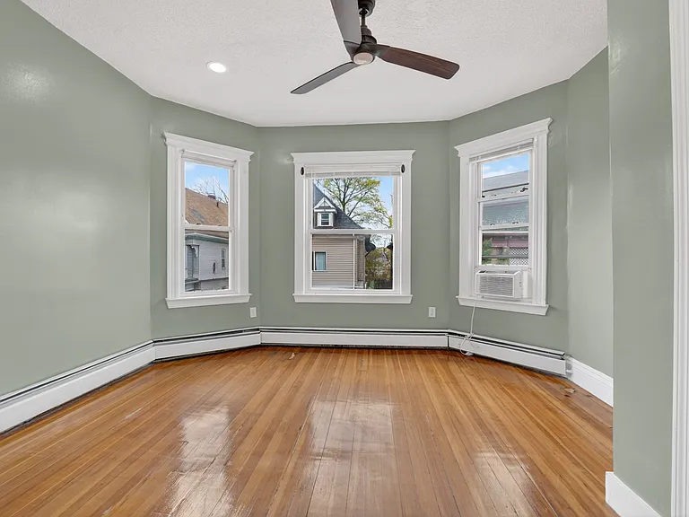 129 Harrishof St #3 — Photo 8