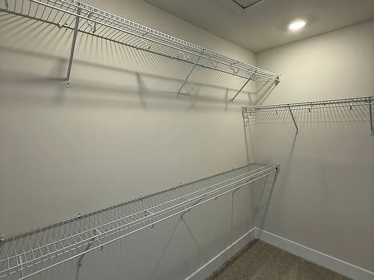 2108 Winterberry Ln — Photo 14