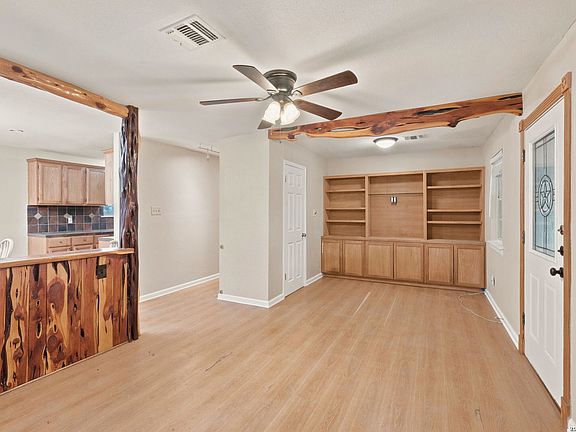5th image of 28614 Waterview Dr