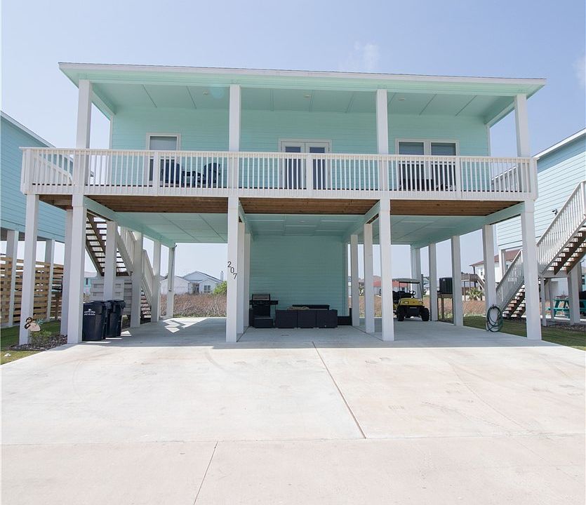 1st image of 207 Paradise Dr