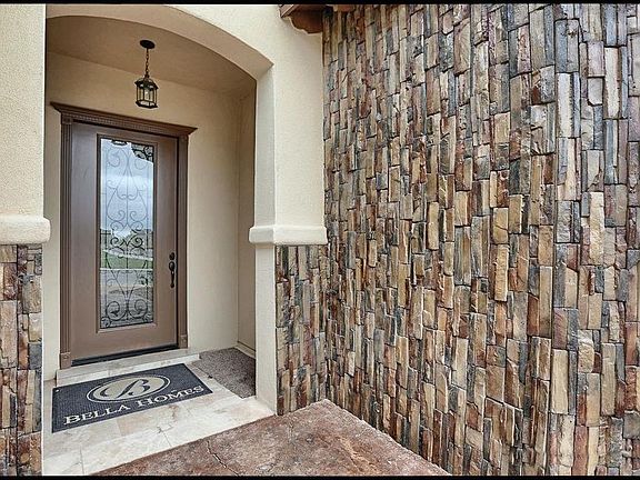 2nd image of 12761 Valentin Ave