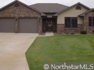 2028 Shore Haven Ct, Menomonie, WI 54751