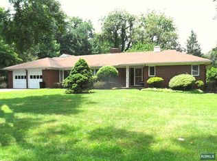 140 Maple St, Haworth, NJ 07641