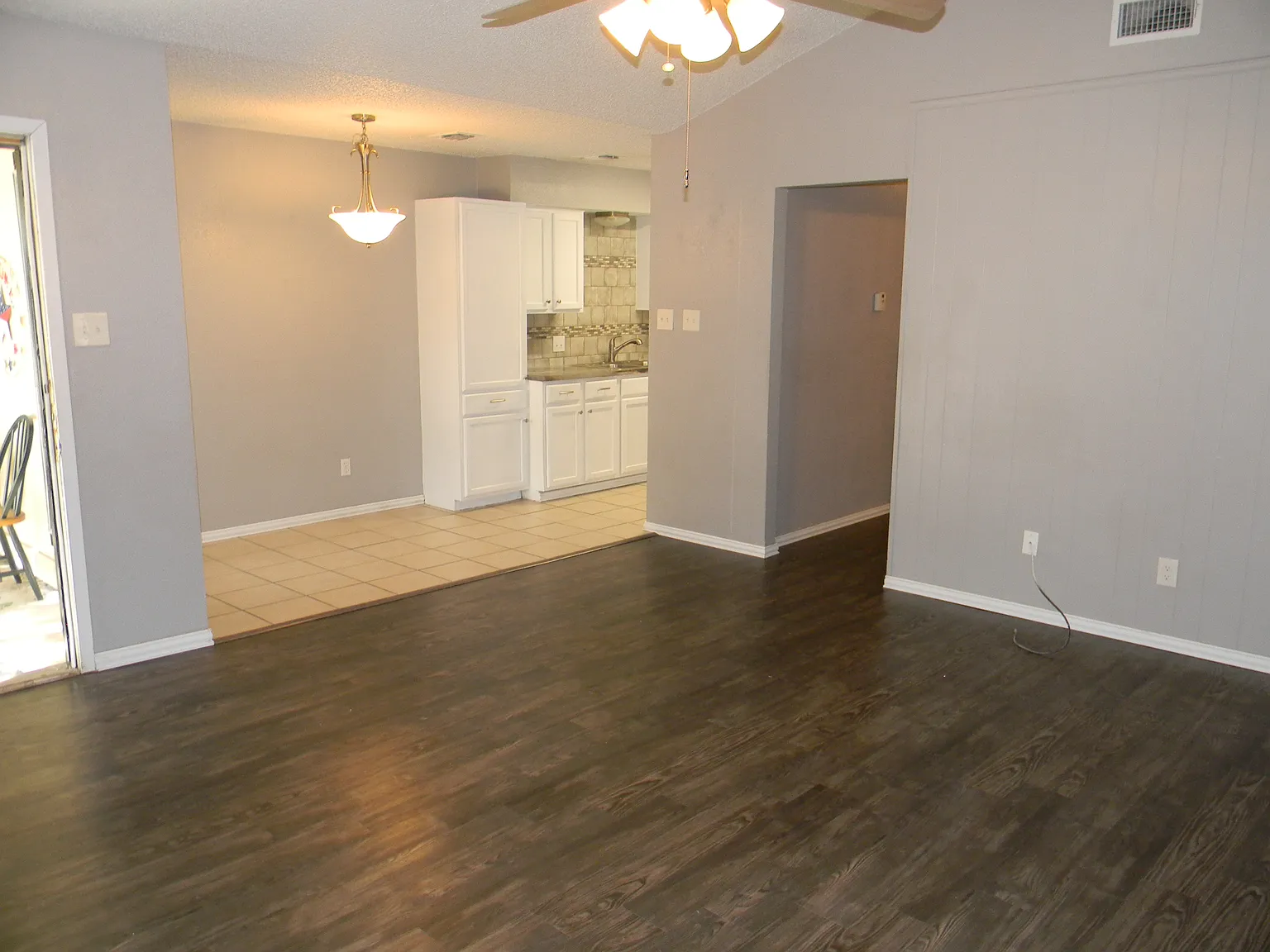 2 bed, 1008 sqft, $1,575 — Photo 4