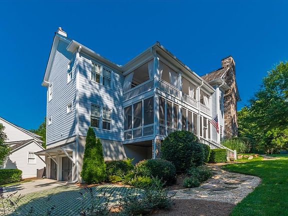 3rd image of 6111 Odell St