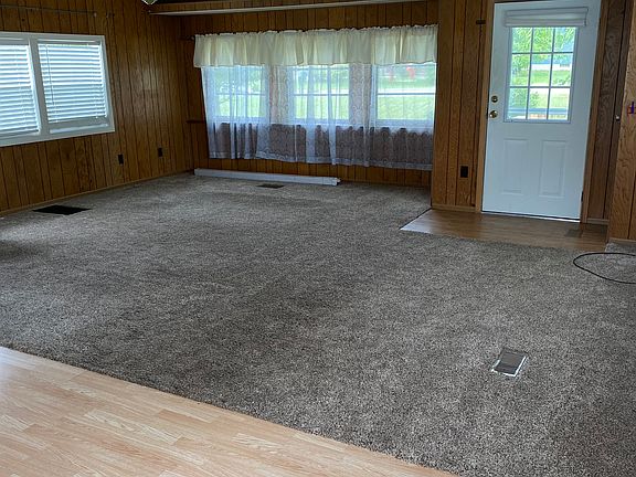 4th image of 13915 West St #3