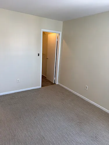 700 N Franklin Blvd Photo 1