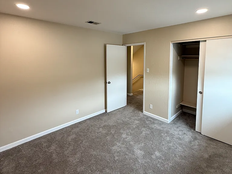 3368 Linda Mesa Way — Photo 11