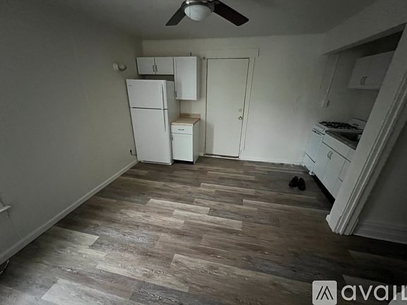 4th image of 309 W Saginaw St #3