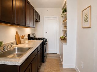 1802 W Champlost St #104, Philadelphia, PA 19141