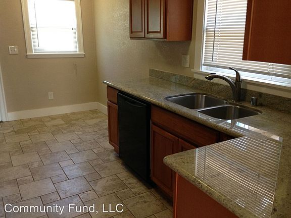 2nd image of 2927 Havenscourt Blvd