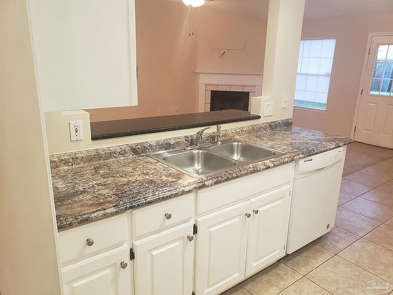 3469 Willow Ln — Photo 9