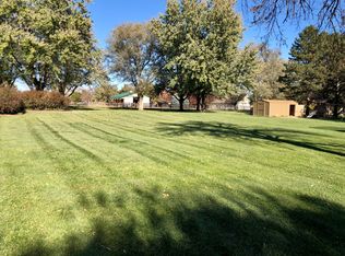 20860 Corral Rd, Elkhorn, NE 68022