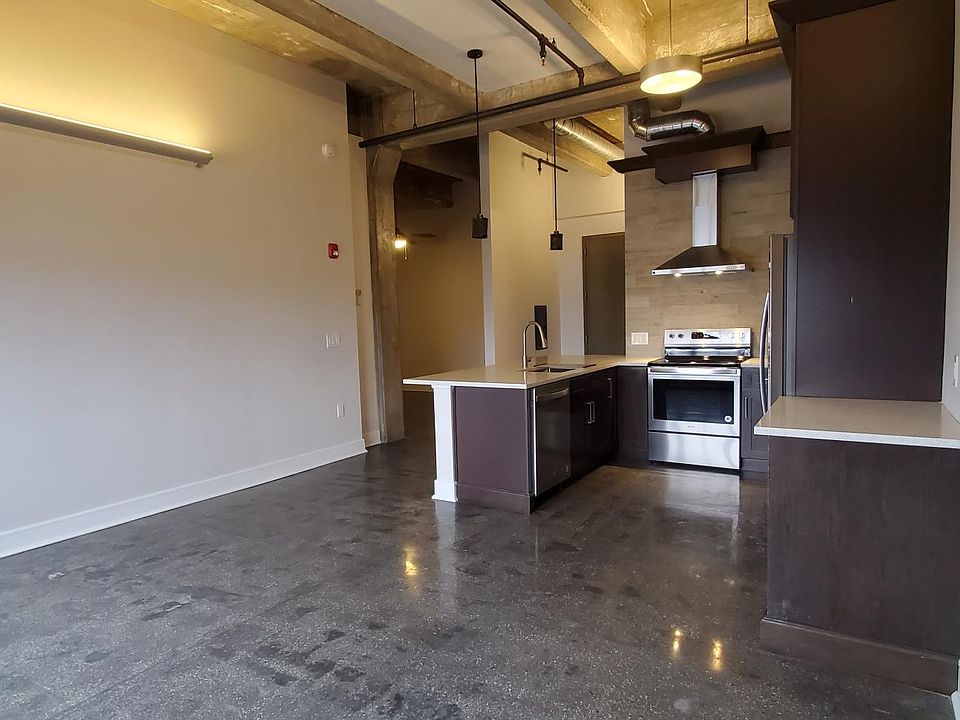 1st image of 225-239 McWhorter St #302