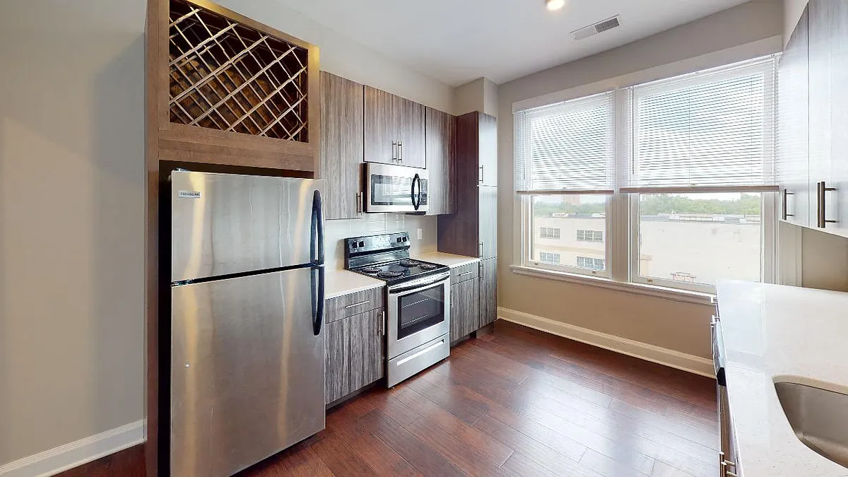 Floor plan 2436 Gilbert Ave 301