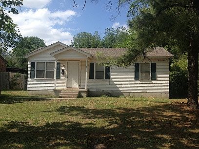 1st image of 3317 SE 21st St