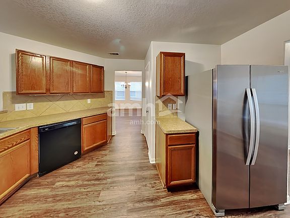 5th image of 4811 Fair Oak Dale Ln