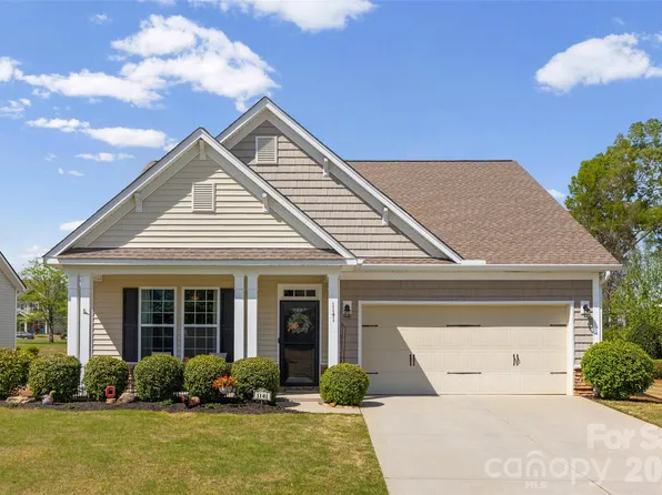 1141 Black Walnut Rd, Clover, SC 29710