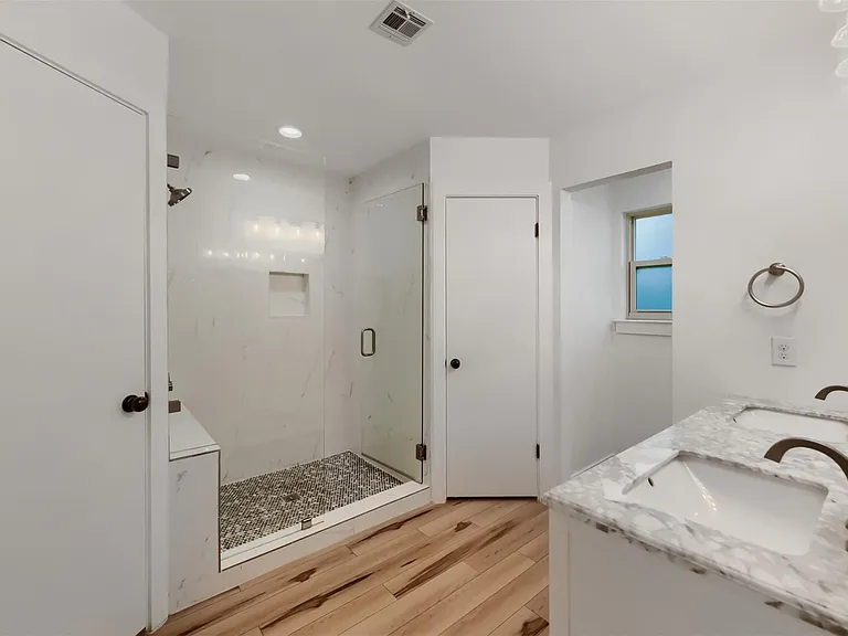 2608 Piping Rock Trl — Photo 18