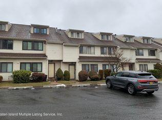 271 Signs Rd #H, Staten Island, NY 10314