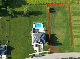 5837 Whitetail Ridge Dr, Yorkville, IL 60560