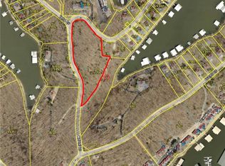 128 Maple Rd, Lake Ozark, MO 65049