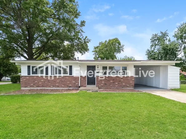 1570 Mullanphy Ln, Florissant, MO 63031